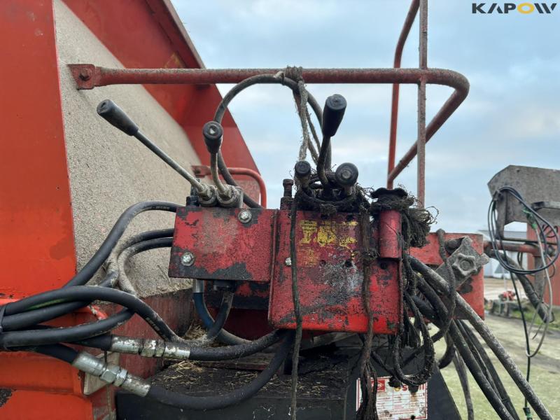 Kuhn Euromix II 1460 mixer wagon 17