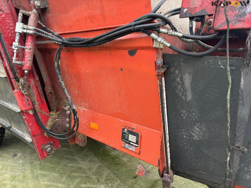 Kuhn Euromix II 1460 mixer wagon 18