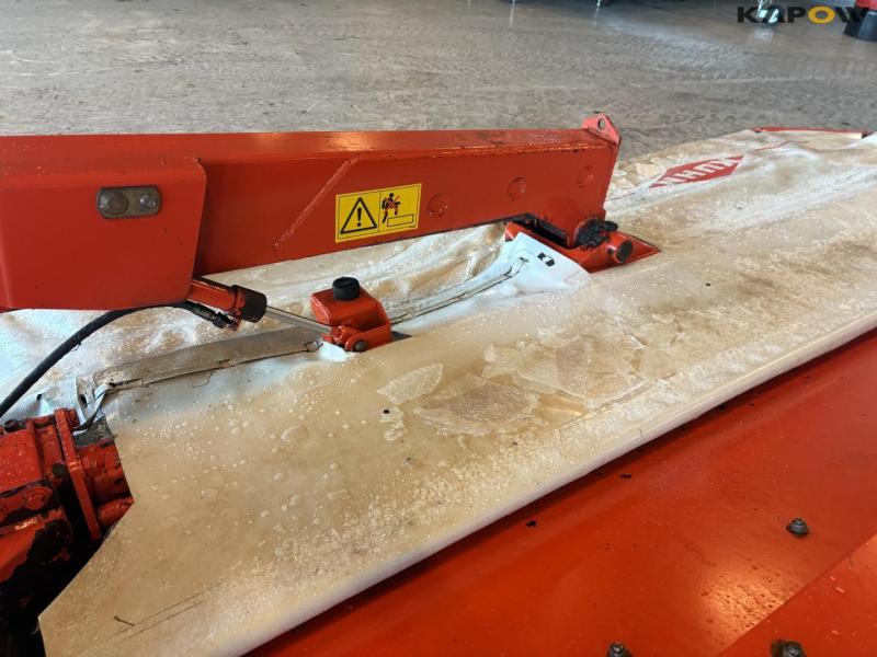 Kuhn FC313 mower 8