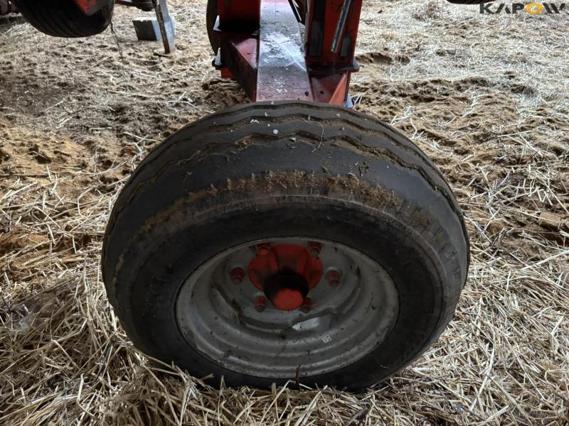 Kuhn GF 13012 DigiDrive tedder 26
