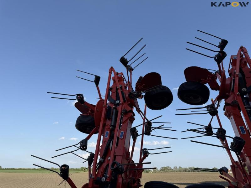 Kuhn GF10812 tedder 19