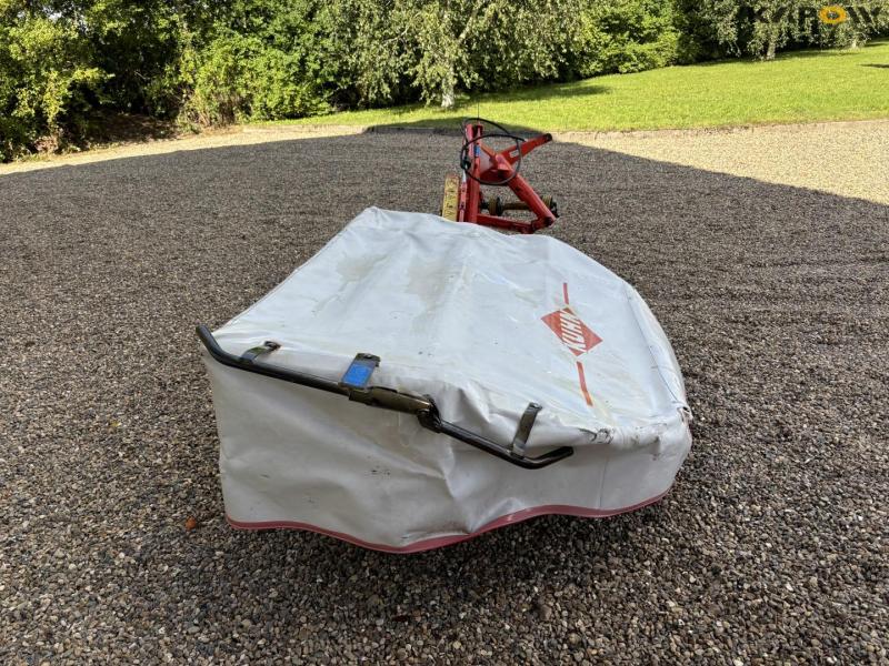 Kuhn GMD55 disc mower 4