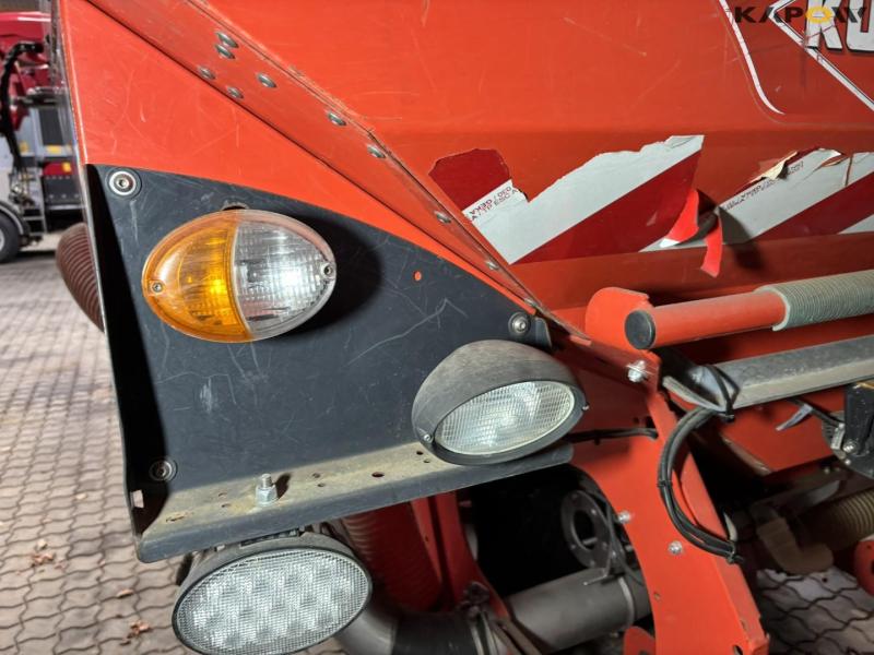 Kuhn HR6004 + TF1500 power harrow seeding set 64