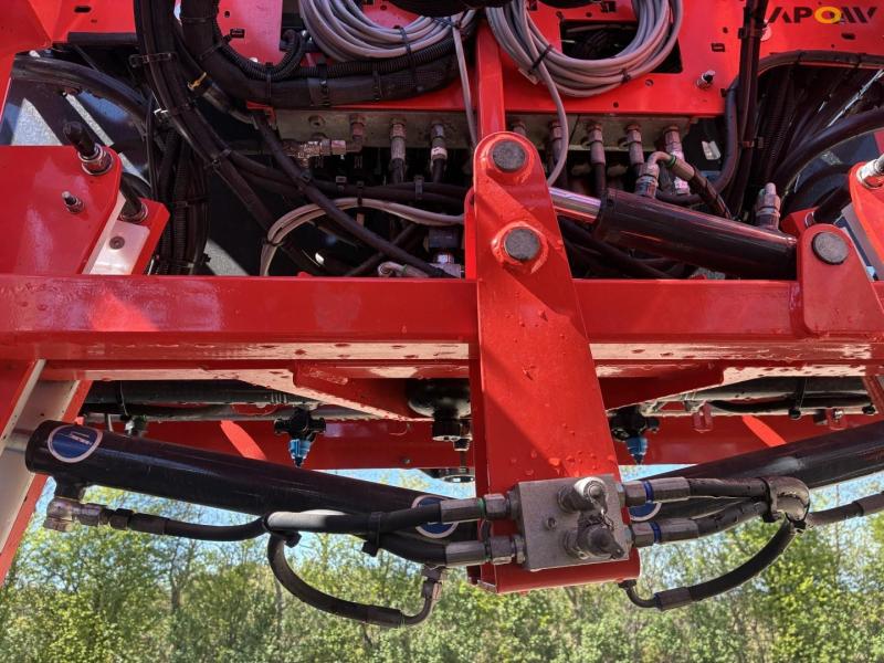 Kuhn metris 4102 sprayer 34