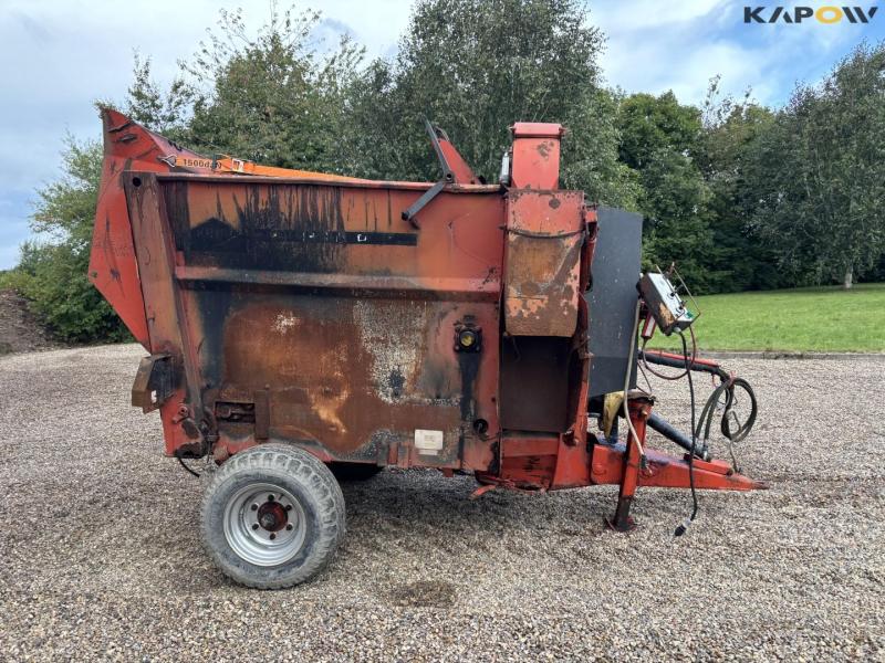 Kuhn PI 3560 straw chopper 4