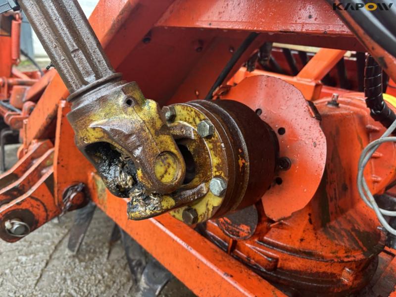 Kuhn rotary harrow seed drill 17