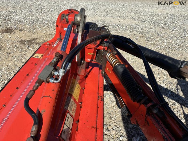 Kuhn TB211 flail mower 14