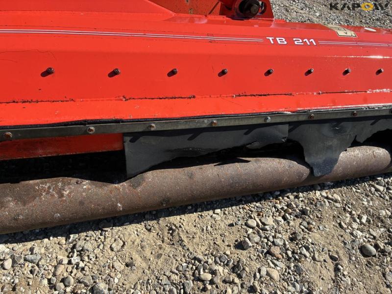 Kuhn TB211 flail mower 18