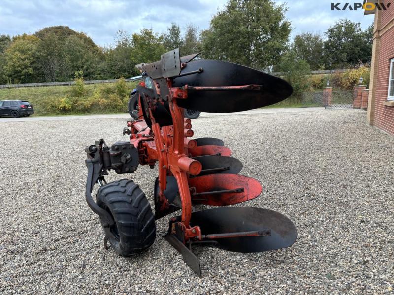 Kuhn Vari-Master 152 5 furrow plough 6