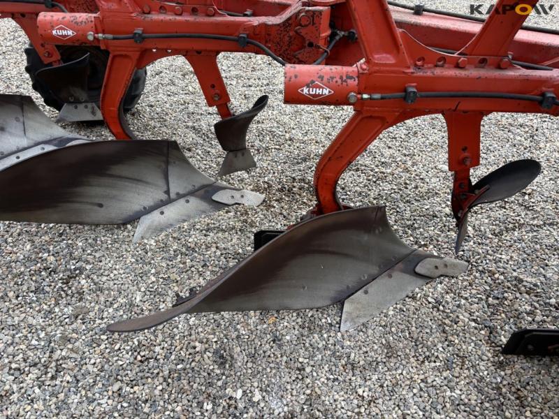 Kuhn Vari-Master 152 5 furrow plough 28