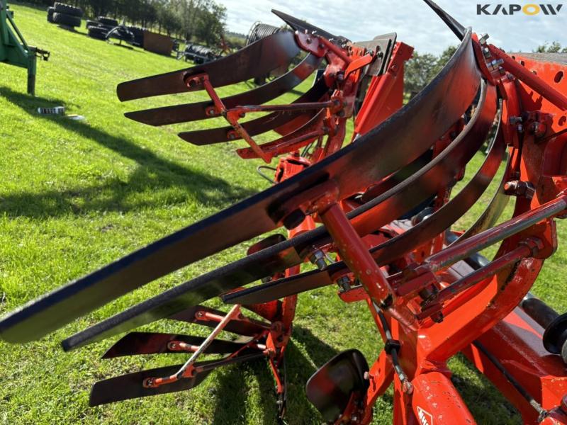 Kuhn Vari-Master 152 rake reversible plough 43