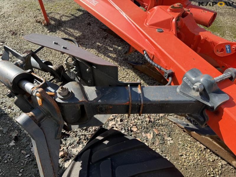 Kuhn Vari-Master 153 plow 17