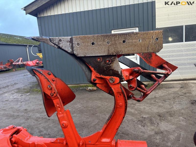 Kuhn Vari-Master 183 6-furrow plough 9