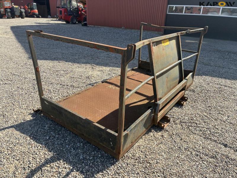 Basket for pallet forks 7