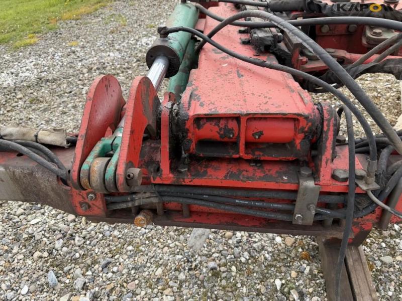 Kverneland 100-30 7 furrow reversible plough 24