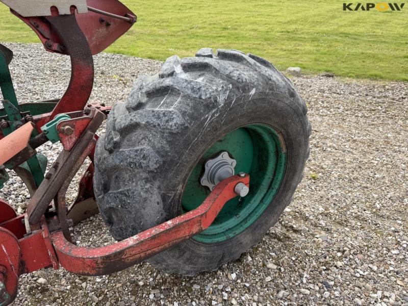 Kverneland 100-30 7 furrow reversible plough 30