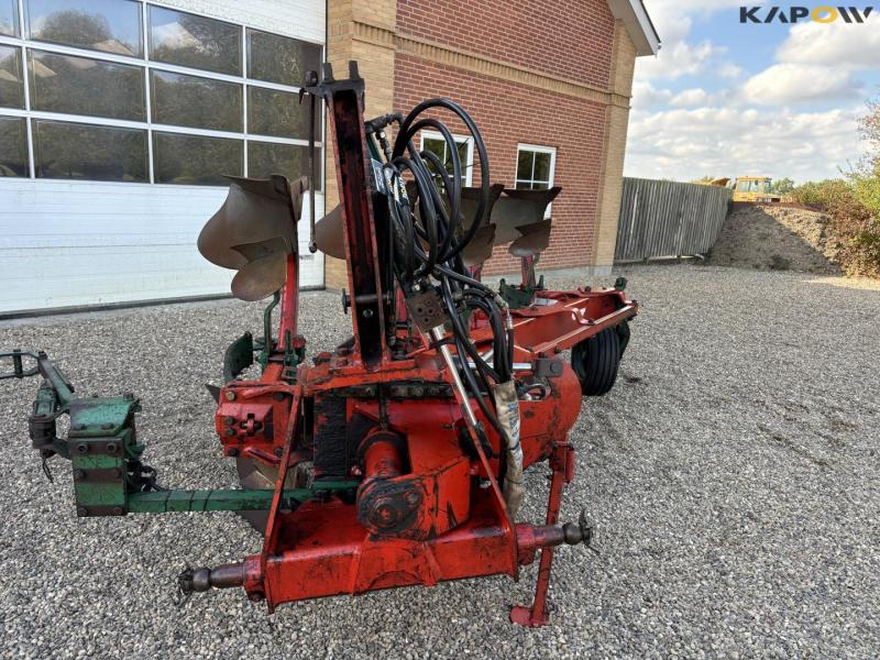 Kverneland 4-furrow EG85 reversible plow 11