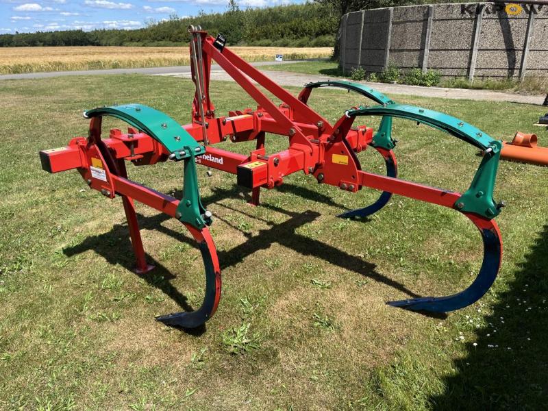 Kverneland CLG II 3 tines cultivator 7
