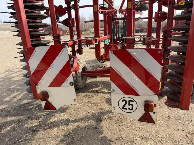 Kverneland CTC stubble harrow 33