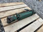 Kverneland cylinder for furrow adjustment 2