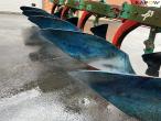 Kverneland EG100 5 furrow plough 27