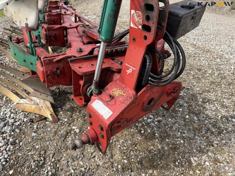 Kverneland EG100 furrow plough 16