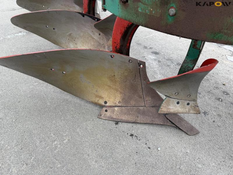 Kverneland EG85 plow 22