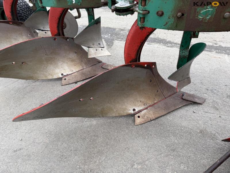 Kverneland EG85 plow 28
