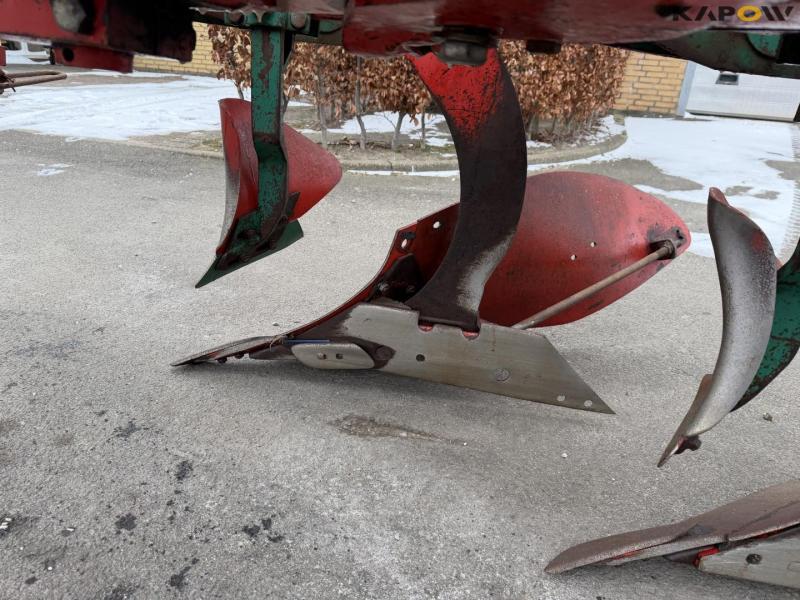 Kverneland EG85 plow 49