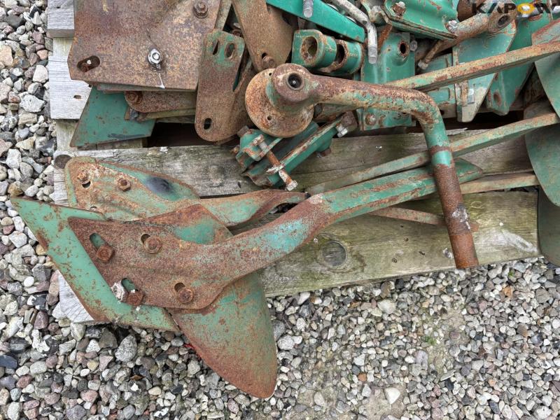 Kverneland skimmers and roller coulters 12