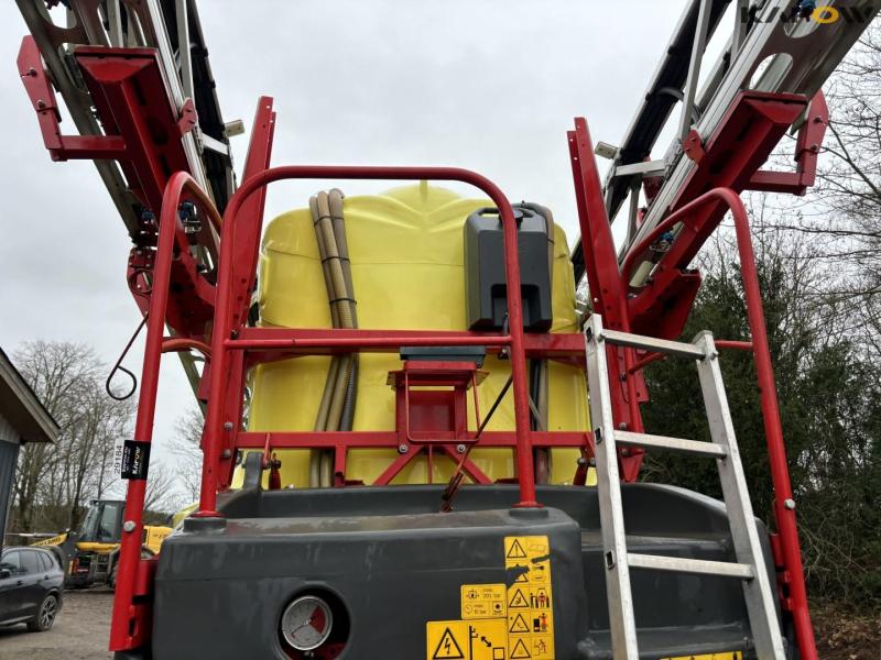 Kverneland IXtrack C60 sprayer 12