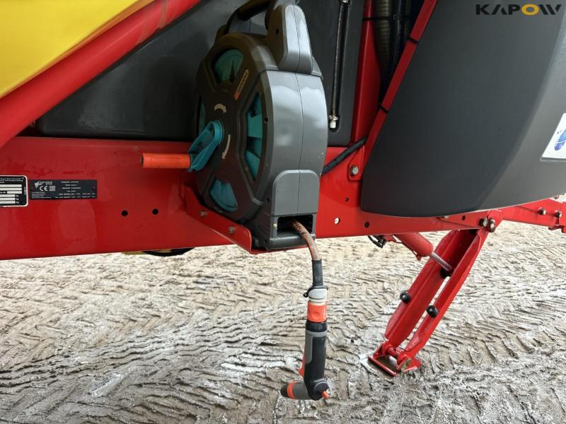 Kverneland IXtrack C60 sprayer 25
