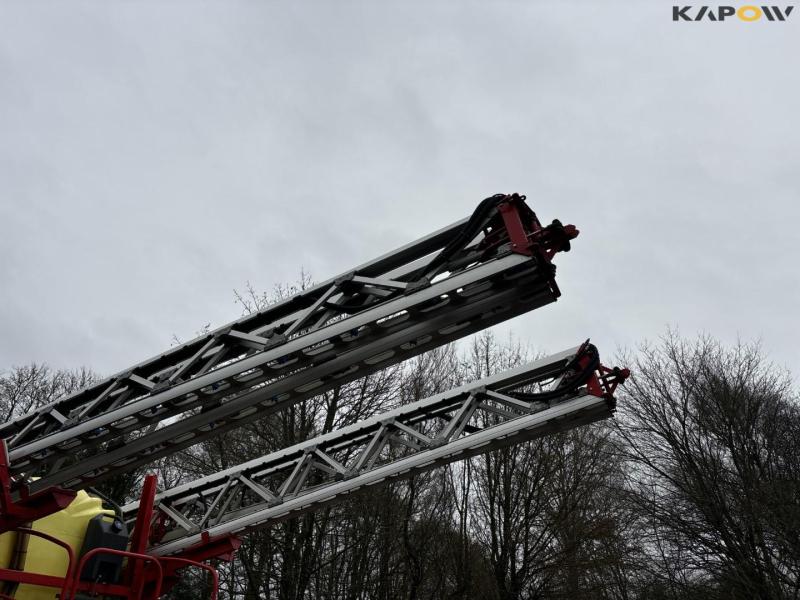 Kverneland IXtrack C60 sprayer 27