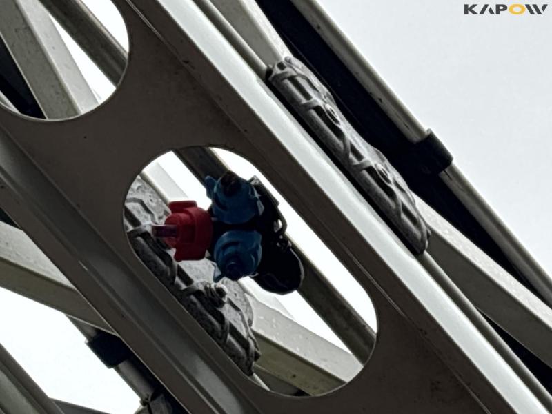 Kverneland IXtrack C60 sprayer 32