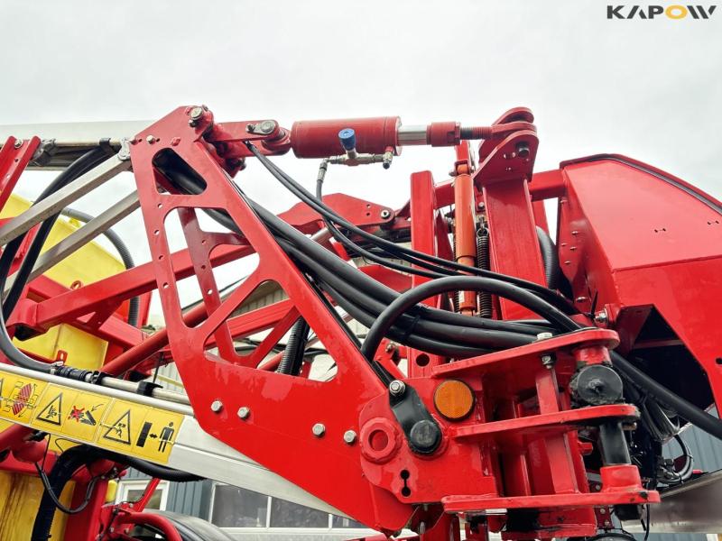 Kverneland IXtrack C60 sprayer 39