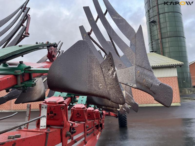 Kverneland PW 100 10 furrow reversible plough 13