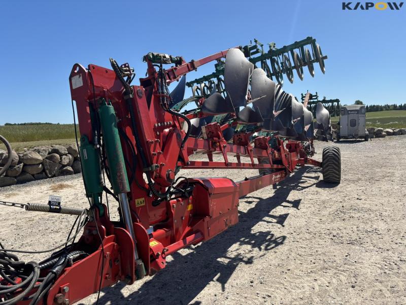Kverneland PW 100 8 furrow reversible plough 2