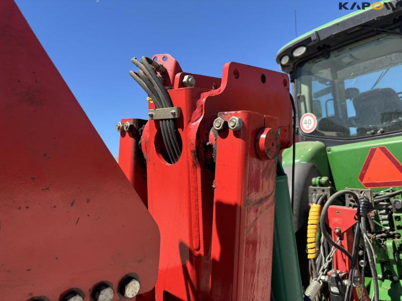 Kverneland PW 100 8 furrow reversible plough 25