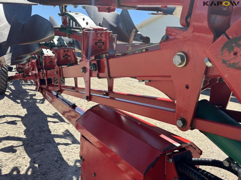 Kverneland PW 100 8 furrow reversible plough 27