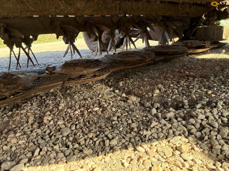 Kverneland taarup 338b/328E seeding set with front mower 47