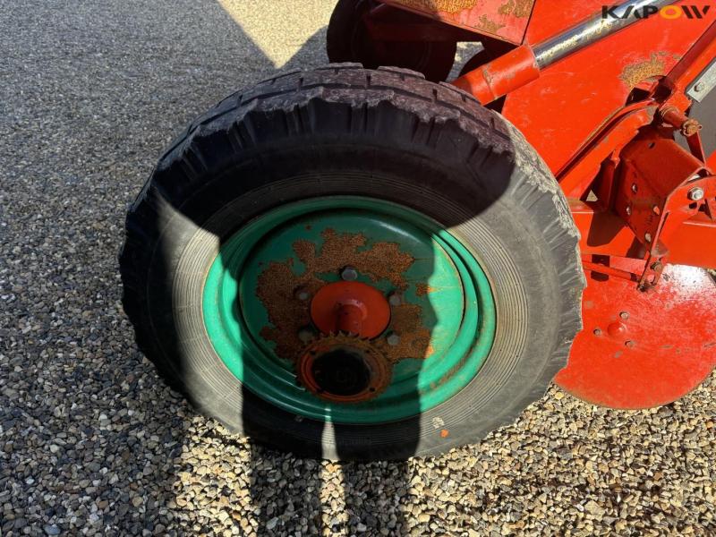 Kverneland UN 3200 potato planter 33