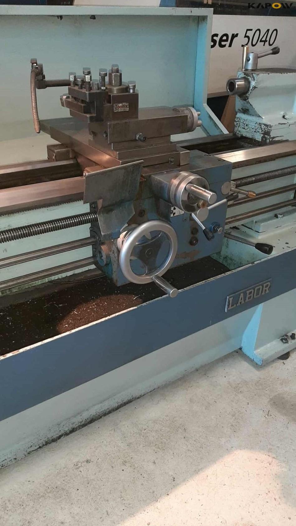 Labor 200S lathe with equipment 9