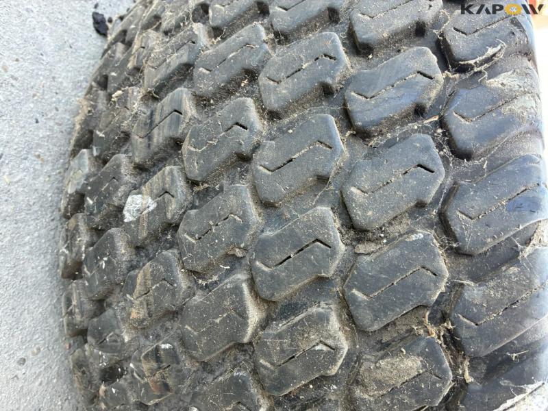 Land wheel for Kuhn plow 3