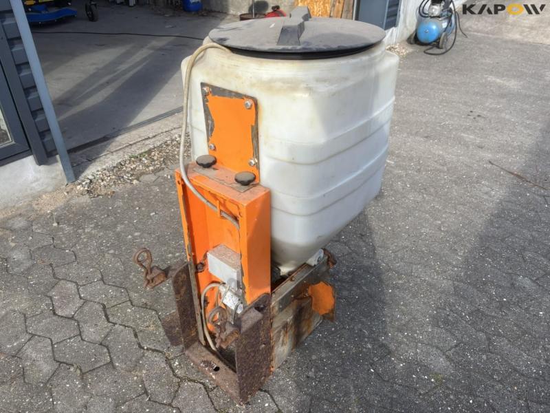 Lehner salt spreader 5