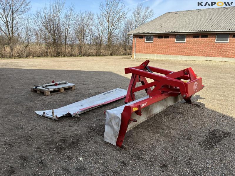 Lely 320F frame and curtains 3