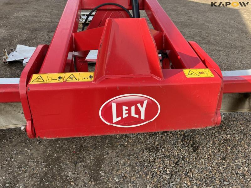 Lely 320F frame and curtains 12