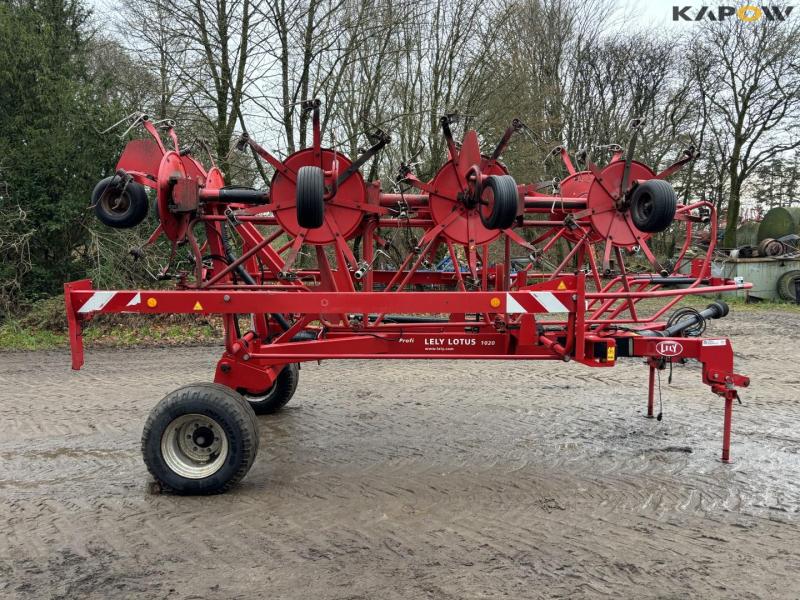 Lely Lotus 1020 profi tedder/spreader 4