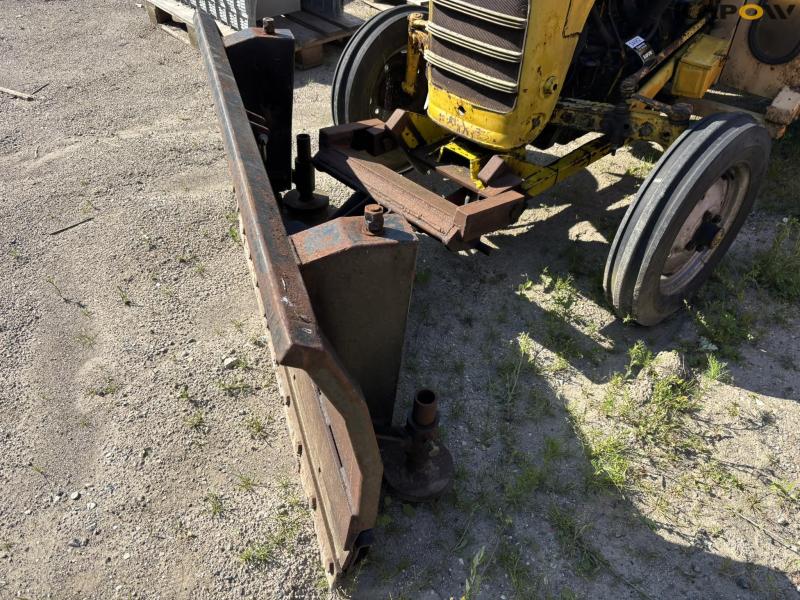 Leyland 154 with snowplow 9