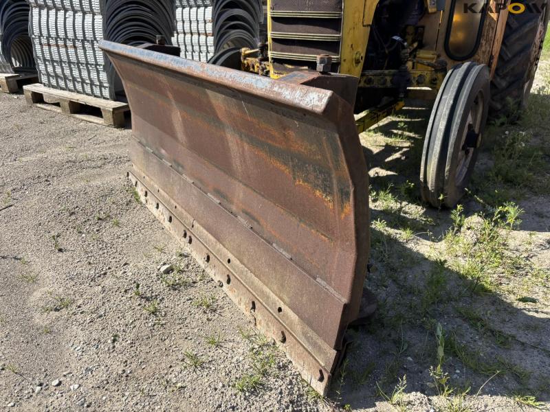 Leyland 154 with snowplow 10