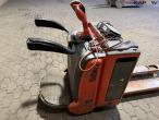 Linde 20 electric stacker 14